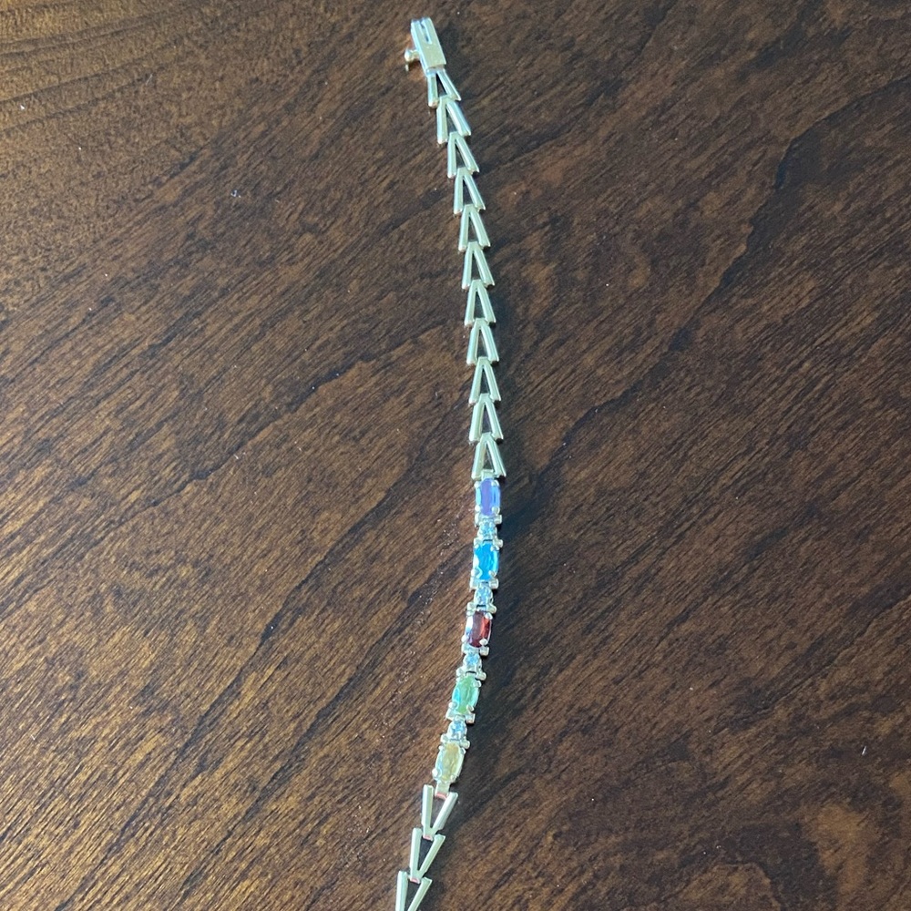 Gold gemstone bracelet